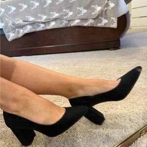 Elegant Black Women's Pumps